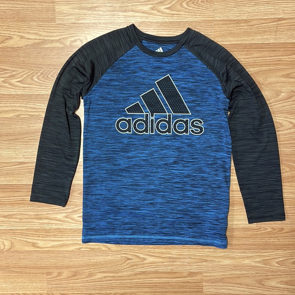 Boys medium Adidas longsleeve performance shirt